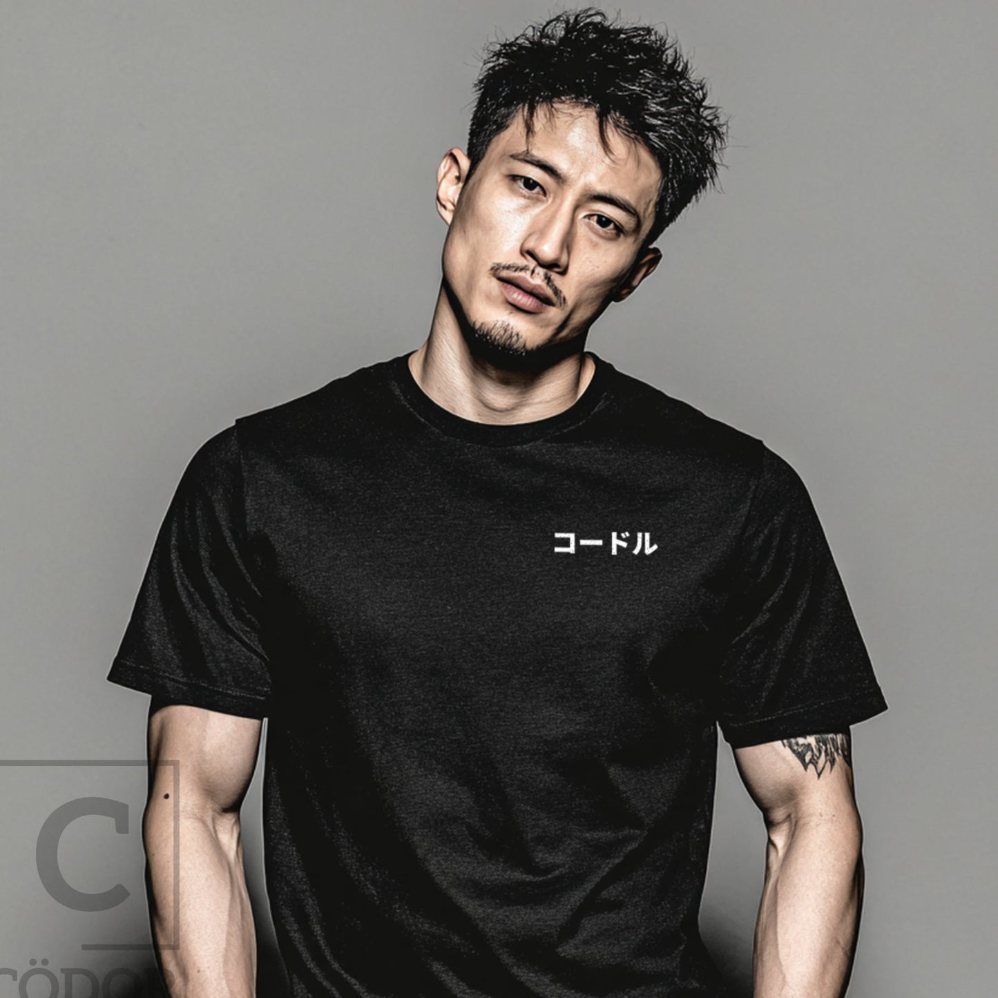 コードル (KÖDORU) - Black Tee